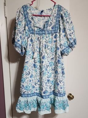Old Navy White and Blue Floral Midi Dress